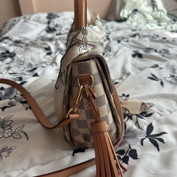 Louis Vuitton Checkered Crossbody Bag - Damier azur - Picture 2 of 16